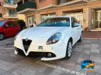 Usata Alfa Romeo Giulietta Super 120 CV (88 kW) 2018 Bianco alfa Utilitaria