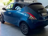 Usata Lancia Ypsilon 69 CV (50 kW) 2022 Blu/azzurro Utilitaria