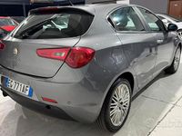 Usata Alfa Romeo Giulietta 170 CV (125 kW) 2011 Grigio Utilitaria