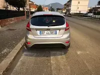 Usata Ford Fiesta 70 CV (51 kW) 2011 Grigio Berlina