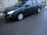 Usata Ford Focus 100 CV (73 kW) 2001 Blu Station wagon