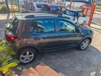 Usata Dacia Sandero Stepway 90 CV (66 kW) 2017 Grigio Berlina