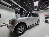 Usata Mitsubishi Pajero 160 CV (117 kW) 2003 Grigio SUV