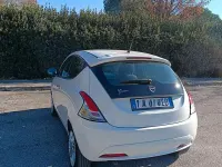 Usata Lancia Ypsilon 69 CV (50 kW) 2016 Bianco Utilitaria