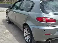 Usata Alfa Romeo 147 150 CV (110 kW) 2005 Grigio Utilitaria