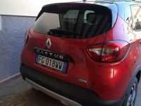 Usata Renault Captur 110 CV (80 kW) 2017 Rosso SUV