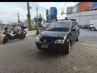 Usata VW Touran Highline 105 CV (77 kW) 2006 Nero Monovolume