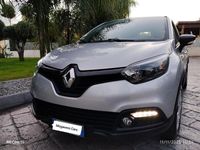 Usata Renault Captur Zen 90 CV (66 kW) 2017 Grigio SUV