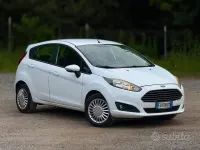 Usata Ford Fiesta 95 CV (69 kW) 2016 Bianco Utilitaria