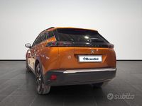 Usata Peugeot e-2008 Allure 100 kW (136 CV) 2023 Giallo SUV