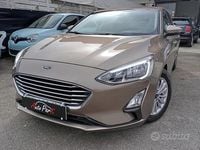 Usado Ford Focus Titanium 125 HP (91 kW) 2019 Castanho Sedan