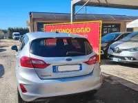 Usata Ford Fiesta Titanium 75 CV (55 kW) 2021 Grigio Utilitaria