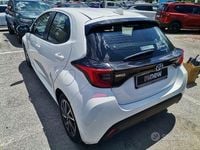 Usata Toyota Yaris Hybrid Trend 92 CV (67 kW) 2021 Bianco Berlina