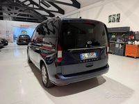 Usata Ford Tourneo 115 CV (84 kW) 2022 Blu Berlina