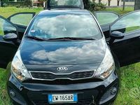 Usata Kia Rio 75 CV (55 kW) 2014 Nero Berlina
