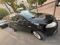 Usata Lancia Ypsilon 85 CV (62 kW) 2016 Nero Utilitaria