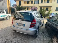Usata Mercedes A180 109 CV (80 kW) 2006 Grigio Berlina