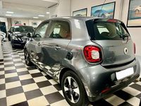 Usata Smart ForFour Electric Drive Passion 60 kW (82 CV) 2020 Grigio metallizzato Utilitaria