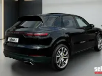 Usata Porsche Cayenne 340 CV (250 kW) 2018 Ri0f blu metallizzato SUV