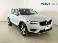 Usata Volvo XC40 Momentum 129 CV (94 kW) 2022 Glacier silver SUV
