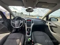 Usata Opel Astra 95 CV (69 kW) 2010 Nero Berlina