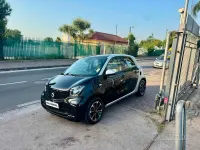 Usata Smart ForFour Prime 71 CV (52 kW) 2015 Nero Utilitaria