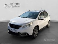 Usata Peugeot 2008 Active 74 CV (54 kW) 2017 Bianco SUV