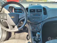 Usata Chevrolet Aveo 69 CV (50 kW) 2012 Bianco Utilitaria