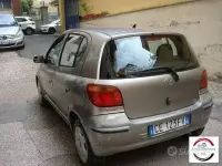 Usata Toyota Yaris Sol 65 CV (47 kW) 2003 Grigio Utilitaria