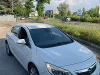 Usata Opel Astra 110 CV (80 kW) 2011 Berlina