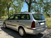 Usata Ford Focus Ambiente 100 CV (73 kW) 2003 Argento Station wagon