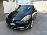 Usata Renault Scénic 110 CV (80 kW) 2015 Nero Monovolume