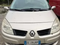 Usata Renault Scénic II Luxe 106 CV (77 kW) 2007 Grigio Monovolume