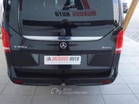 Usata Mercedes V300 Premium 237 CV (174 kW) 2023 Nero Monovolume