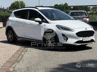 Usata Ford Fiesta Active 86 CV (63 kW) 2019 Bianco Utilitaria