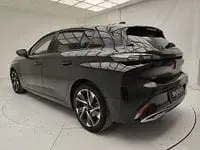 Begagnad Peugeot 308 Allure 131 HK (96 kW) 2022 Svart Halvkombi