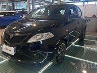 Usata Lancia Ypsilon 69 CV (50 kW) 2018 Blu Utilitaria