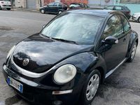 Usata VW New Beetle 102 CV (75 kW) 2008 Nero Utilitaria