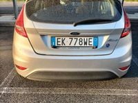 Usata Ford Fiesta 80 CV (58 kW) 2012 Grigio Utilitaria