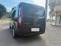 Usata Ford Tourneo Titanium 131 CV (96 kW) 2022 Monovolume