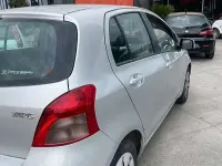 Usata Toyota Yaris 87 CV (63 kW) 2007 Grigio Utilitaria