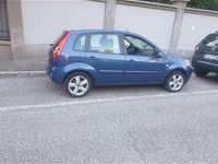 Begagnad Ford Fiesta Ghia 90 HK (66 kW) 2008 Blå Sedan