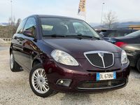 Usata Lancia Ypsilon 75 CV (55 kW) 2007 Viola Utilitaria