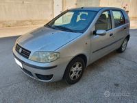 Usata Fiat Punto Dynamic 60 CV (44 kW) 2004 Grigio Utilitaria