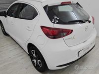 Usata Mazda 2 75 CV (55 kW) 2024 Bianco Utilitaria