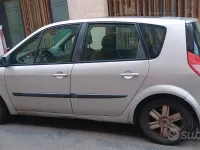 Usata Renault Scenic E-Tech 106 CV (77 kW) 2006 Grigio Monovolume