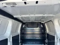 Usata Opel Vivaro-e Combi Essentia 120 CV (88 kW) 2022 Bianco Monovolume