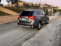 Usata Mitsubishi Outlander Intense 150 CV (110 kW) 2019 Grigio SUV