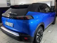 Usata Peugeot e-2008 GT-line 56 kW (77 CV) 2020 Bluazzurro SUV