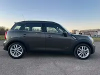 Usata Mini Cooper S Countryman 184 CV (135 kW) 2011 Grigio SUV